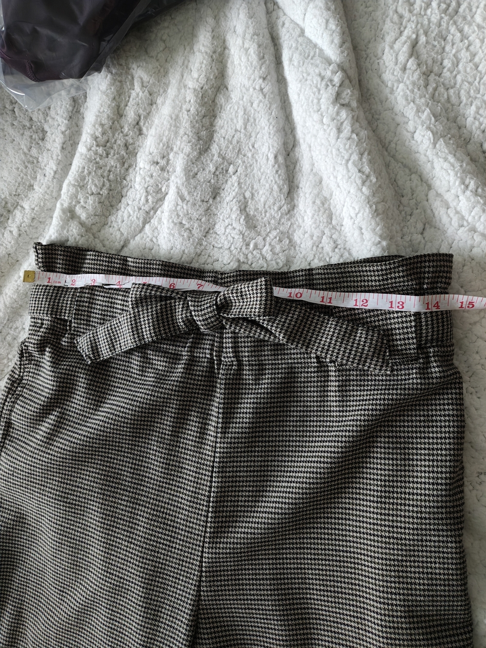 Harlow High-Waist 14,5," Paperbag Trousers in Taupe Houndstooth - Picture 11 of 12